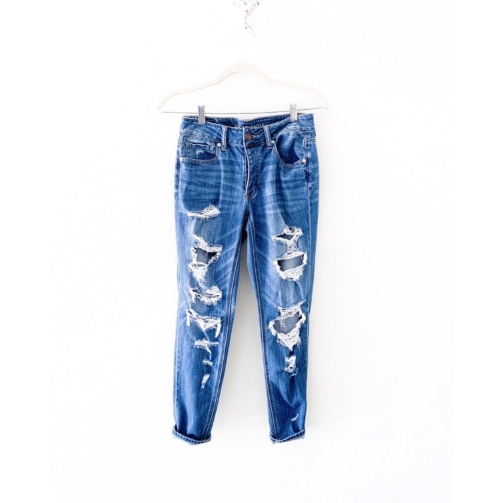 American Eagle tomgirl jeans